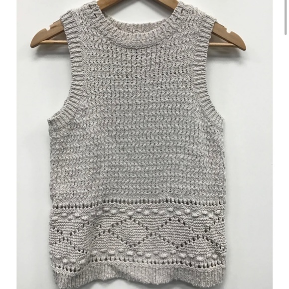 Universal Thread Crochet Vest - Picture 2 of 4